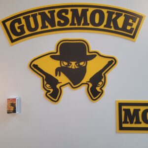 20240630_133307 Gunsmoke MC - Skilt 3 deler